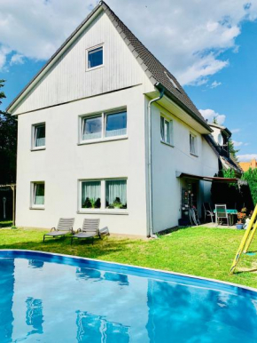 Gästehaus Falkensee, nahe Berlin mit Pool